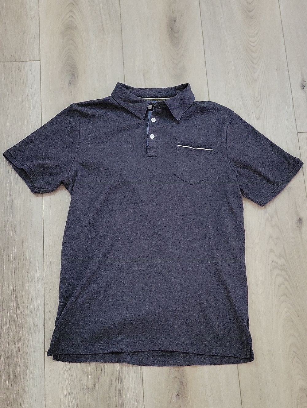 Men's Short-Sleeve Polo Shirt in Dark Navy with Chest Pocket